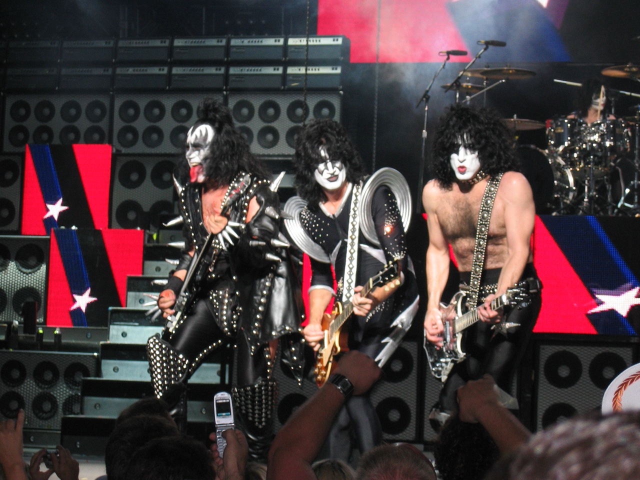 KISS, 40th Anniversary World Tour, 10 de abril de 2015