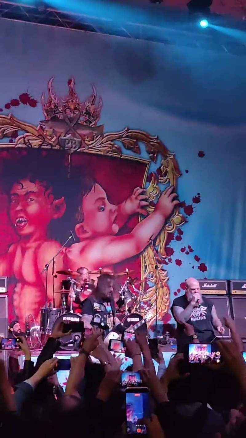 Fotograma del video de Exodus en Auditorio Mayor CUN, Bogotá 2025