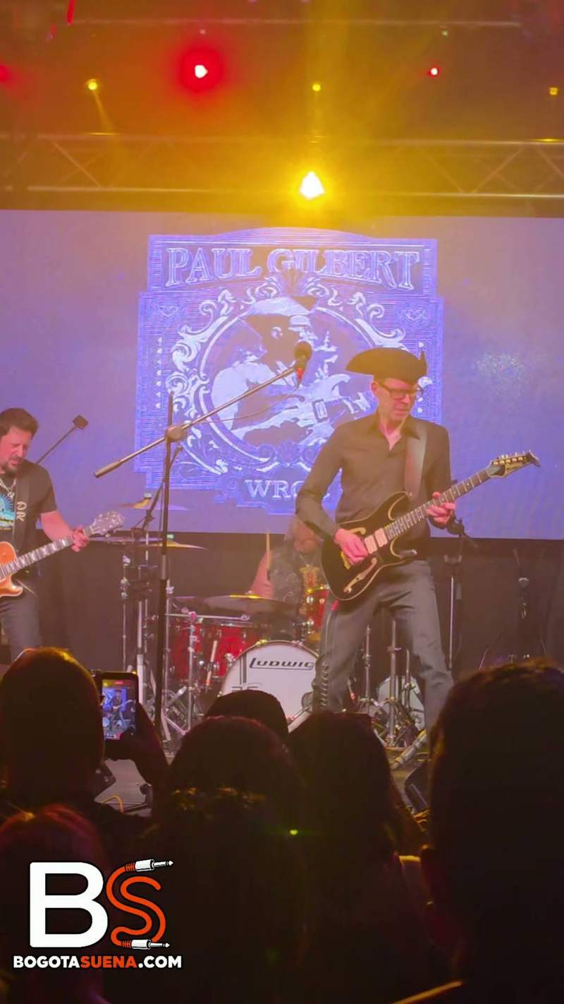 Fotograma del video de Paul Gilbert en Auditorio Fernando Sor, Bogotá 2026